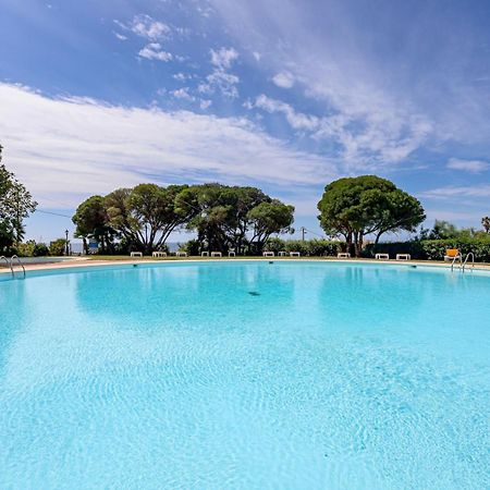 Apartment With 2 Bedrooms, 2M To The Beach Armação de Pêra Eksteriør billede