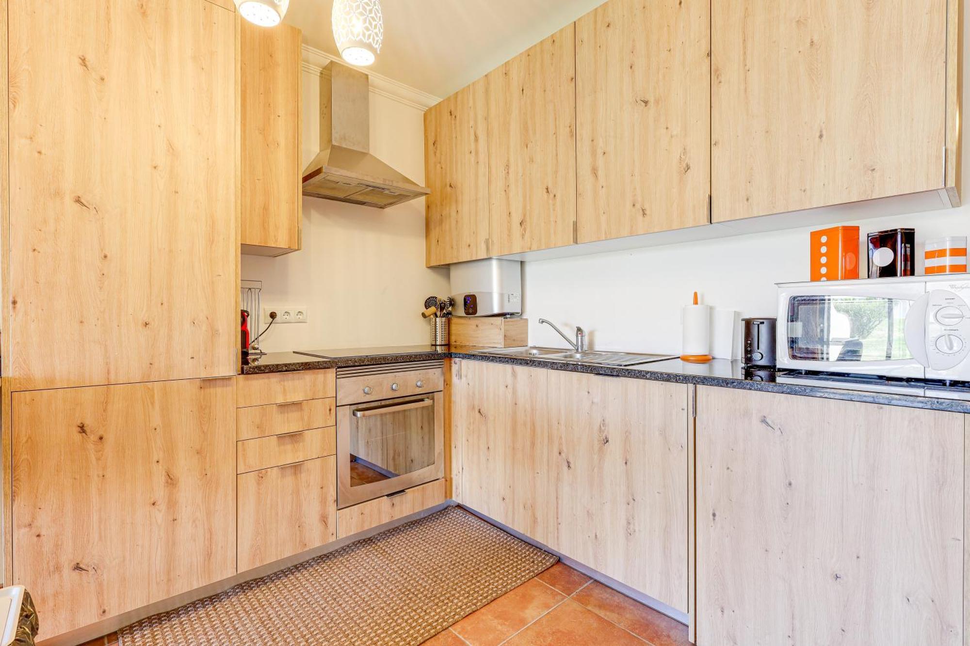 Apartment With 2 Bedrooms, 2M To The Beach Armação de Pêra Eksteriør billede