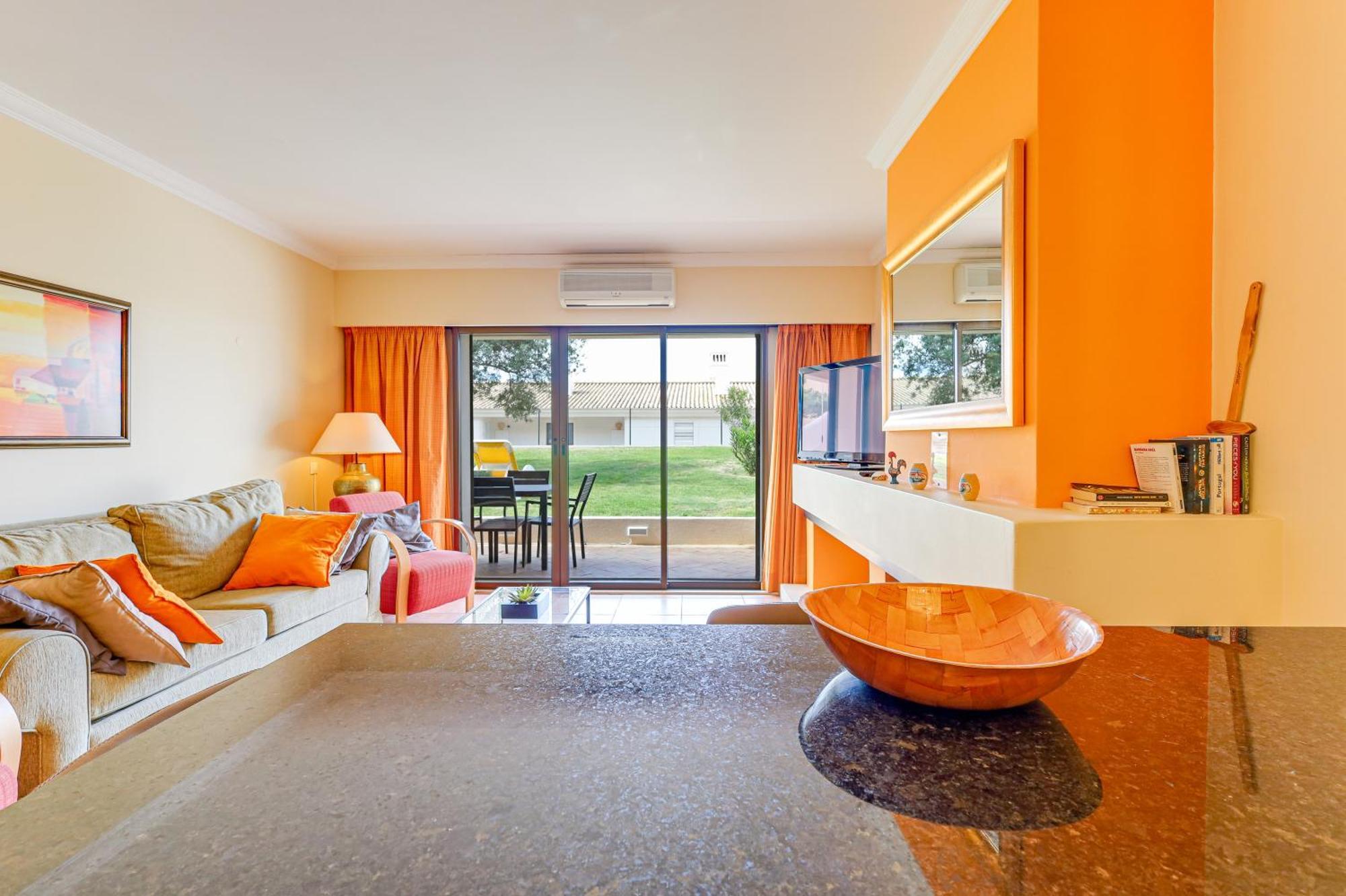 Apartment With 2 Bedrooms, 2M To The Beach Armação de Pêra Eksteriør billede