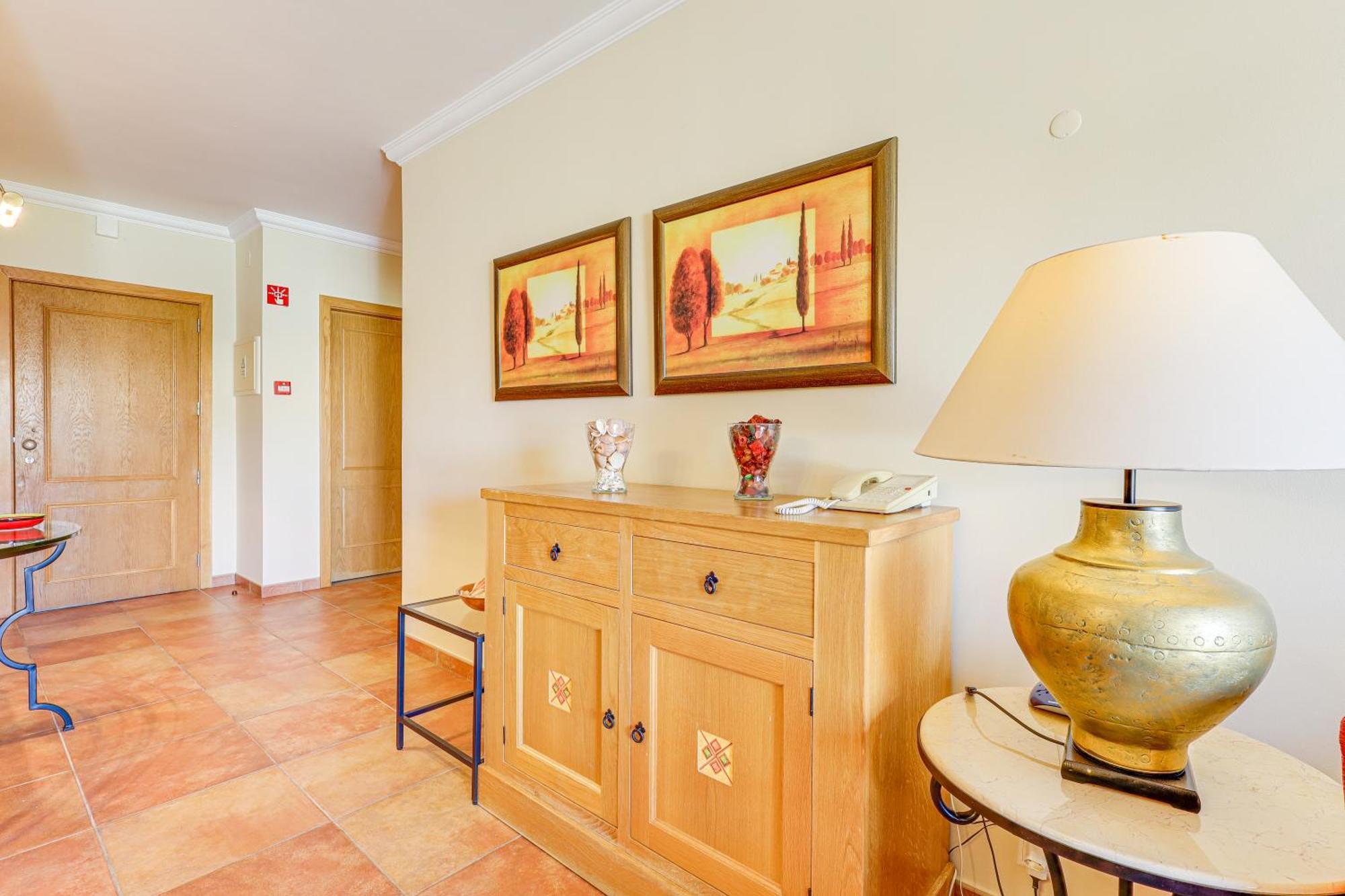 Apartment With 2 Bedrooms, 2M To The Beach Armação de Pêra Eksteriør billede