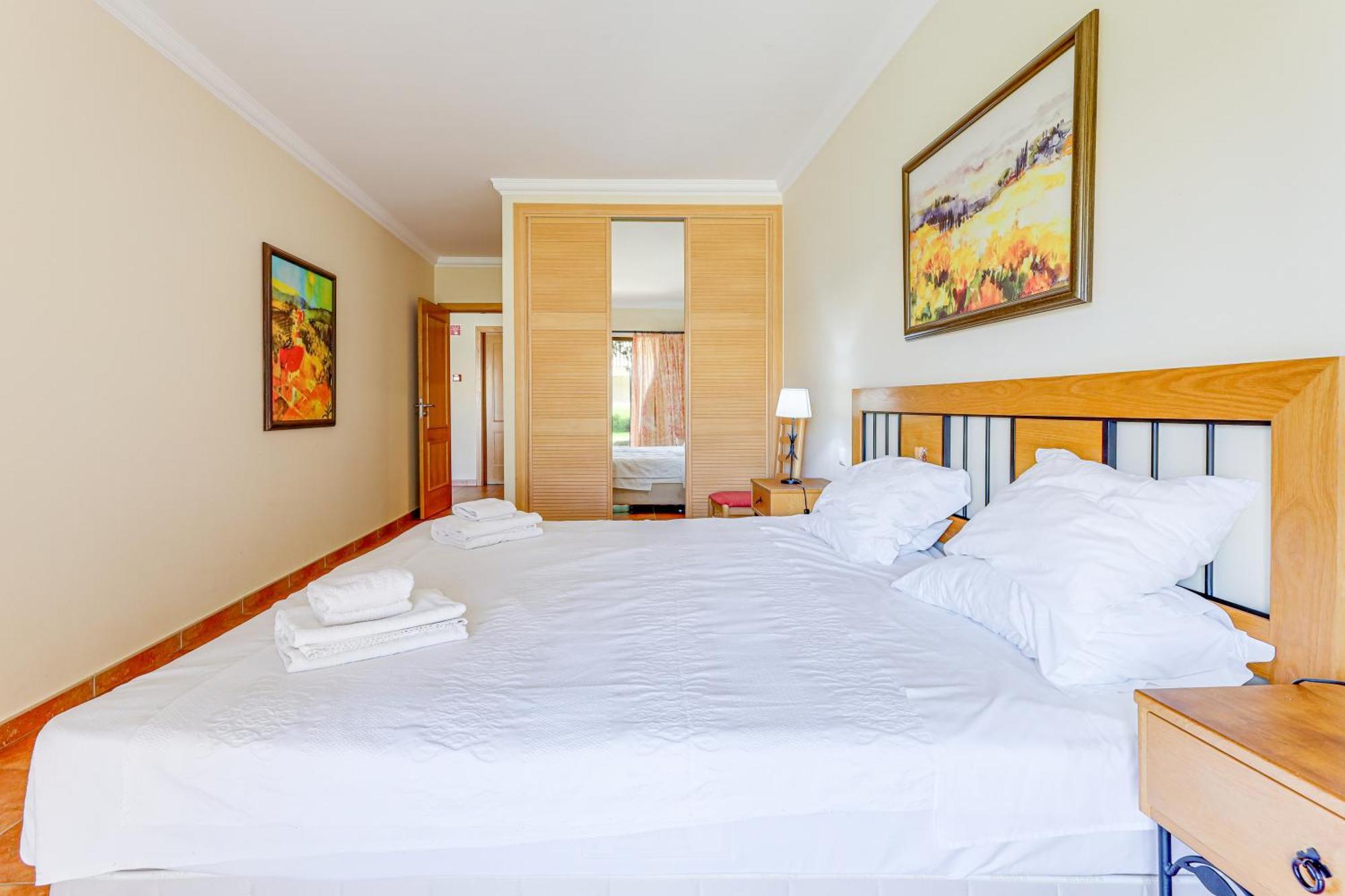 Apartment With 2 Bedrooms, 2M To The Beach Armação de Pêra Eksteriør billede
